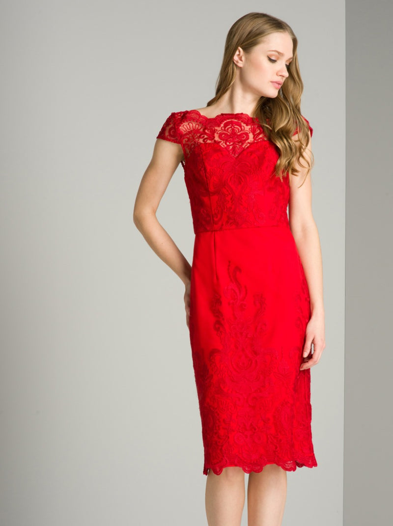 Embroidered Cap Sleeve Bodycon Dress in Red