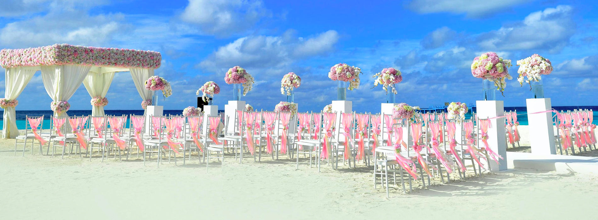 Pros and Cons of Abroad Weddings