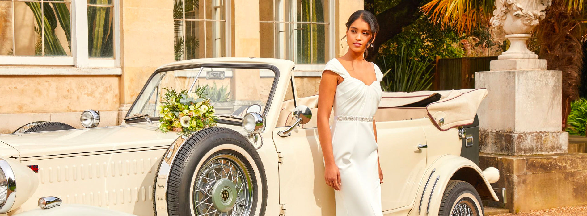 Classic or bold? Matching the bridal style to the wedding venue