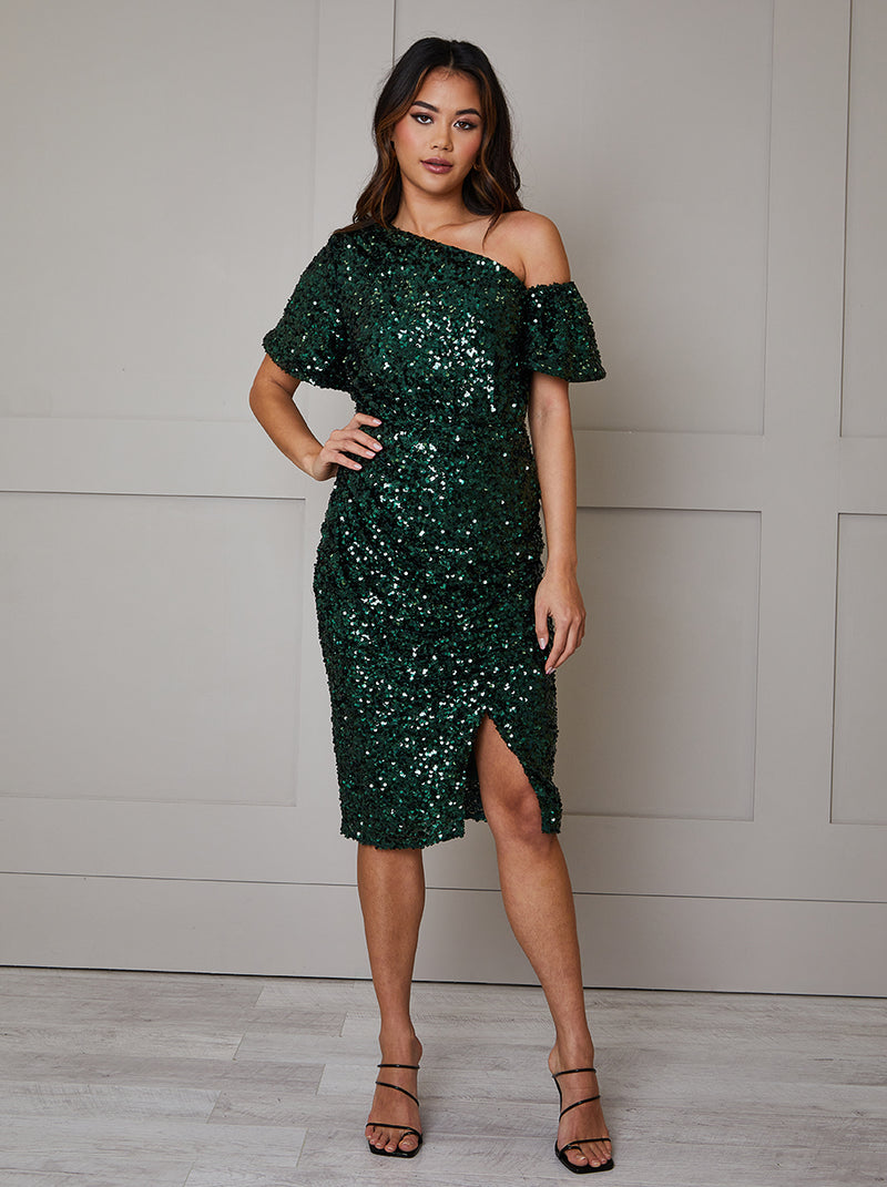 Plus Size One Shoulder Ruched Sequin Midi Dress in Green – Chi Chi London