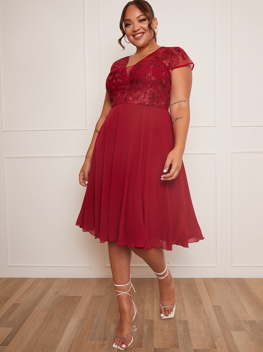 Plus Size V Neck Embroidered Midi Dress in Red