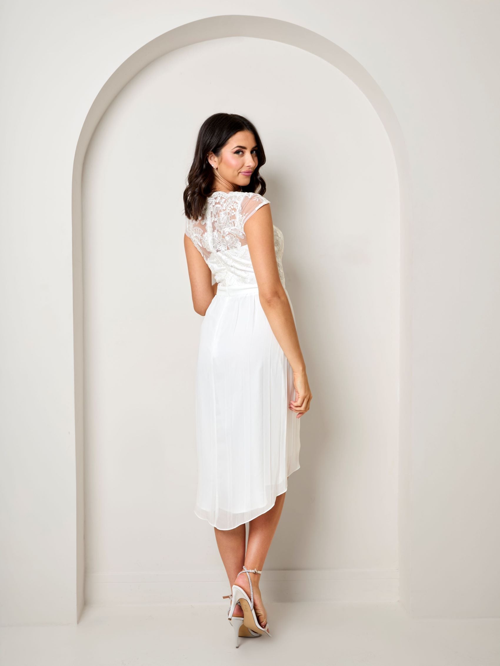 chinese dress ladies Waverly White Racer-Neck Sleeveless Skater Mini Dress Club L London chinese dress ladies Waverly White Racer-Neck Sleeveless Skater Mini Dress Club L London