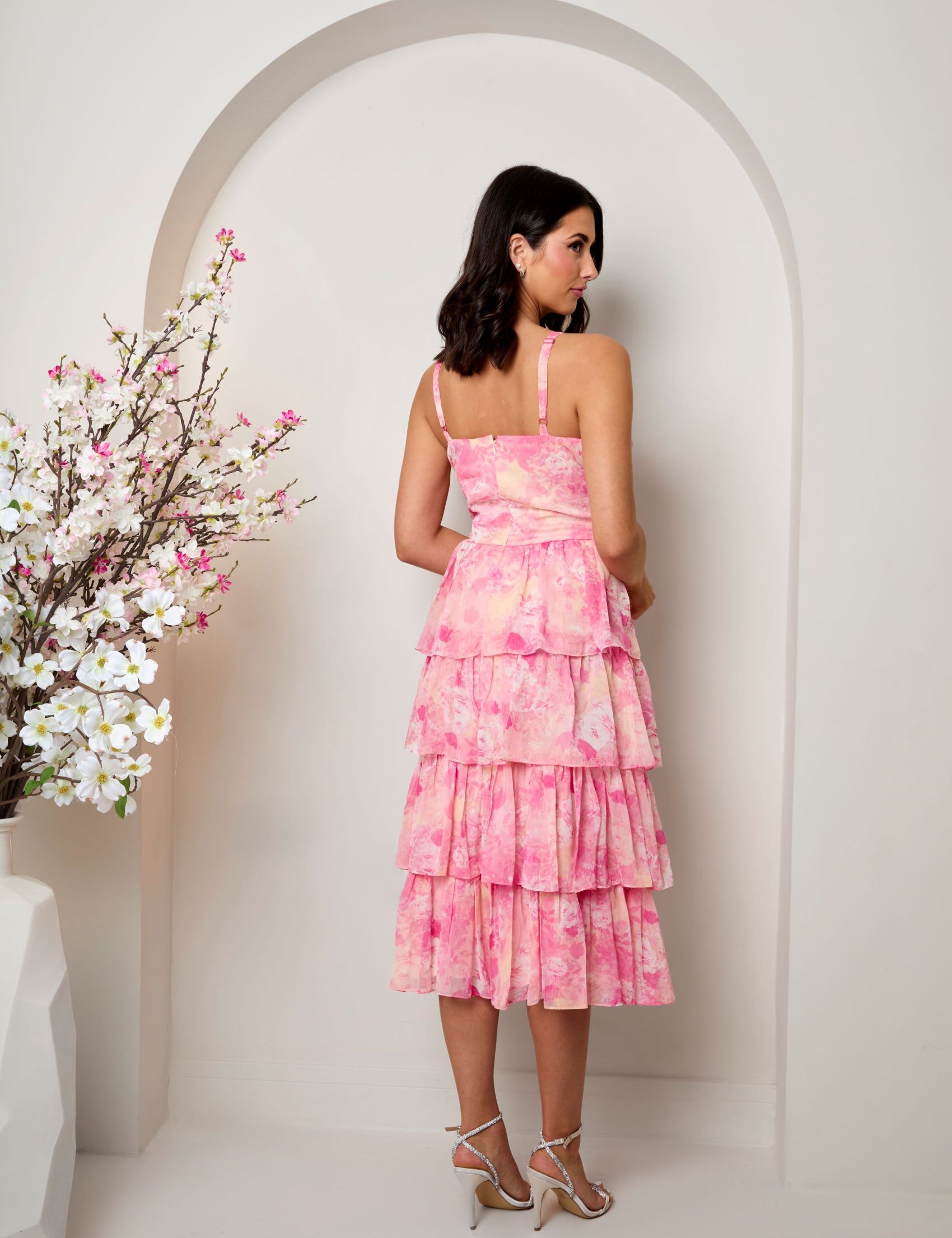 Sleeveless Floral Print Midi Dress in Pink