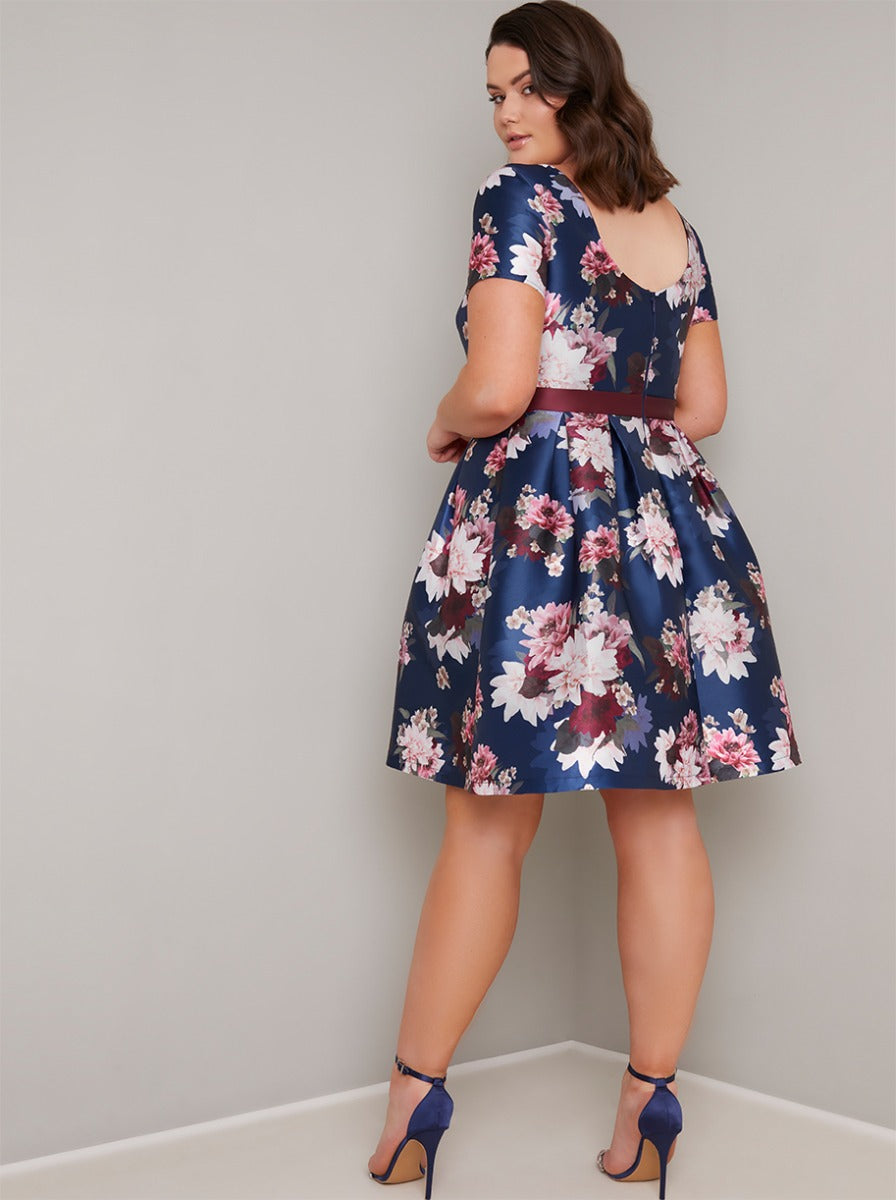 Plus Size Short Sleeved Floral Print Midi Dress in Blue
