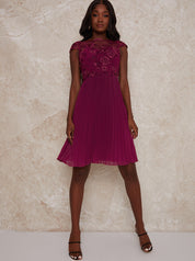 Cap Sleeved Embroidered Bodice Midi Dress in Red