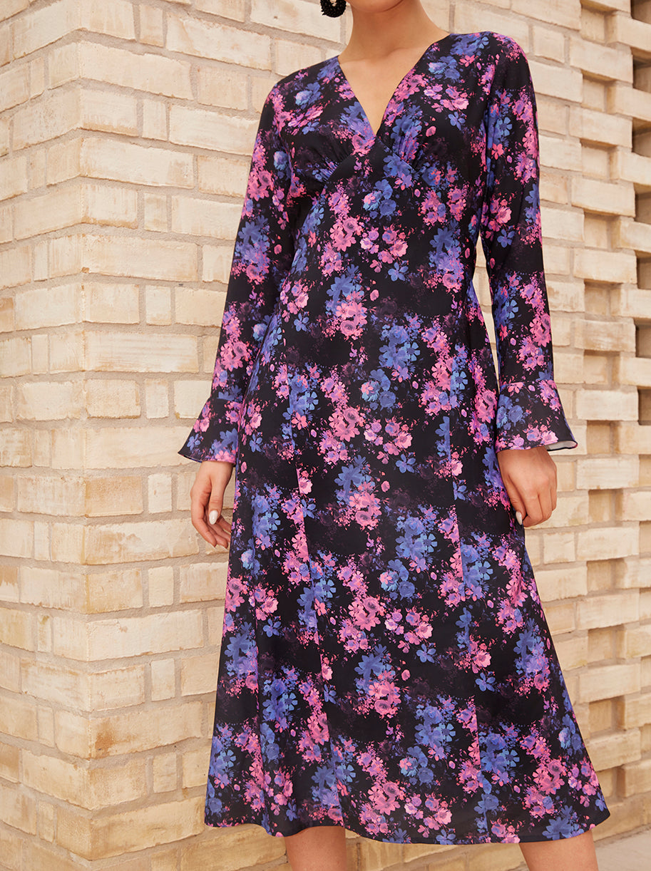 Chi Chi Long Sleeve V Neck Floral Print Midi Dress in Black, Size 10 Chi Chi Long Sleeve V Neck Floral Print Midi Dress in Black, Size 10