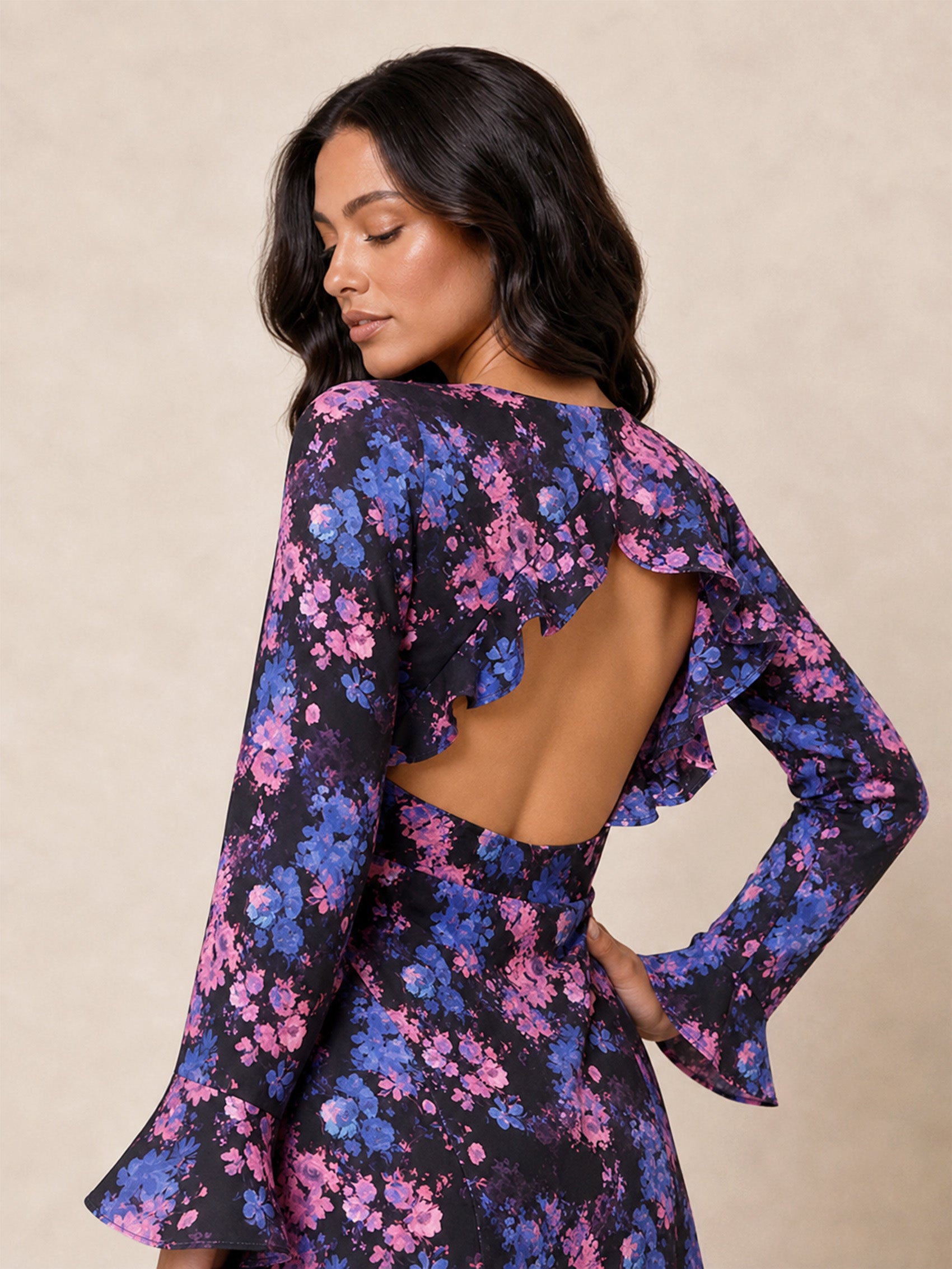Long Sleeve V Neck Floral Print Midi Dress in Black
