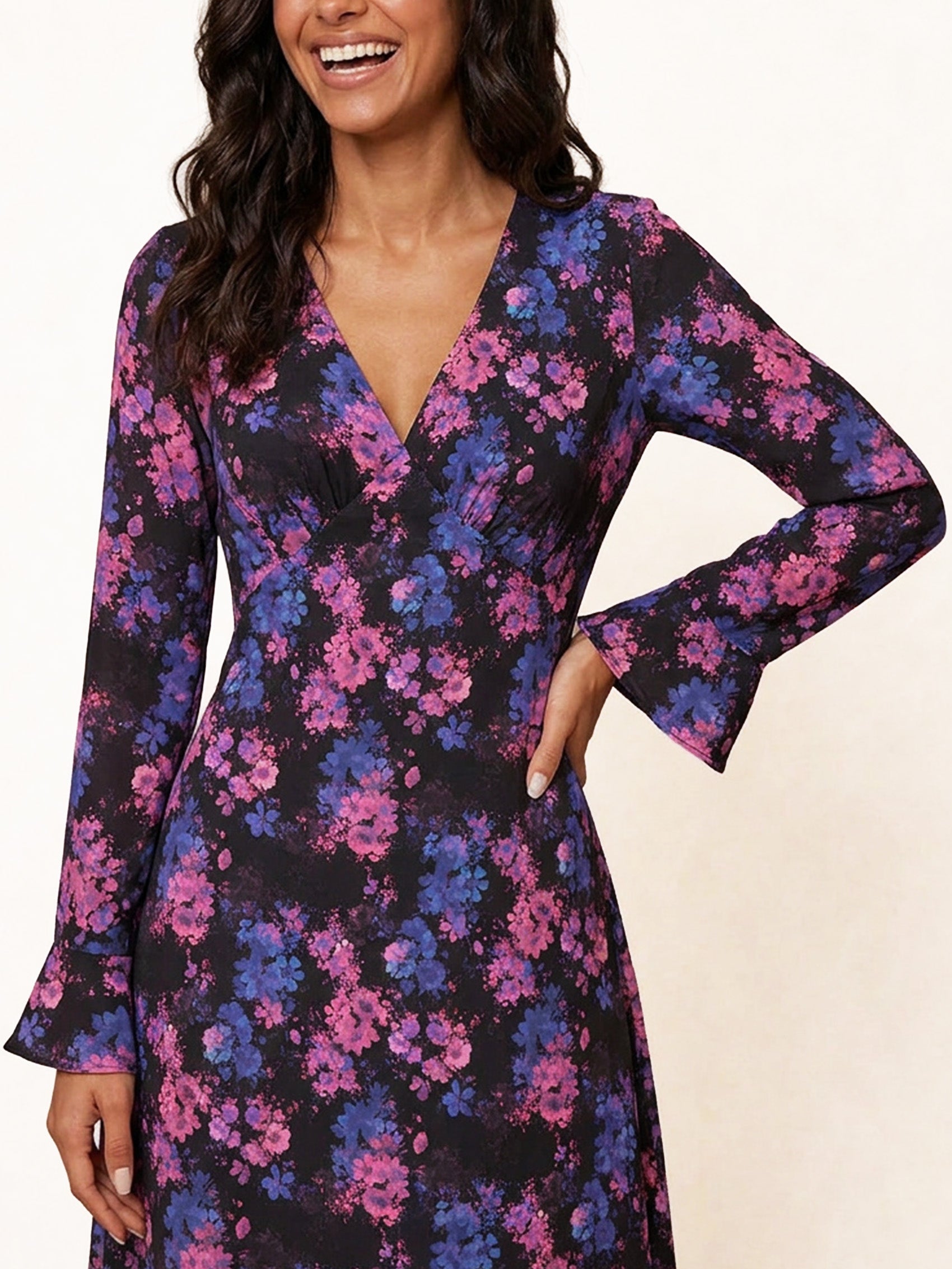 Long Sleeve V Neck Floral Print Midi Dress in Black