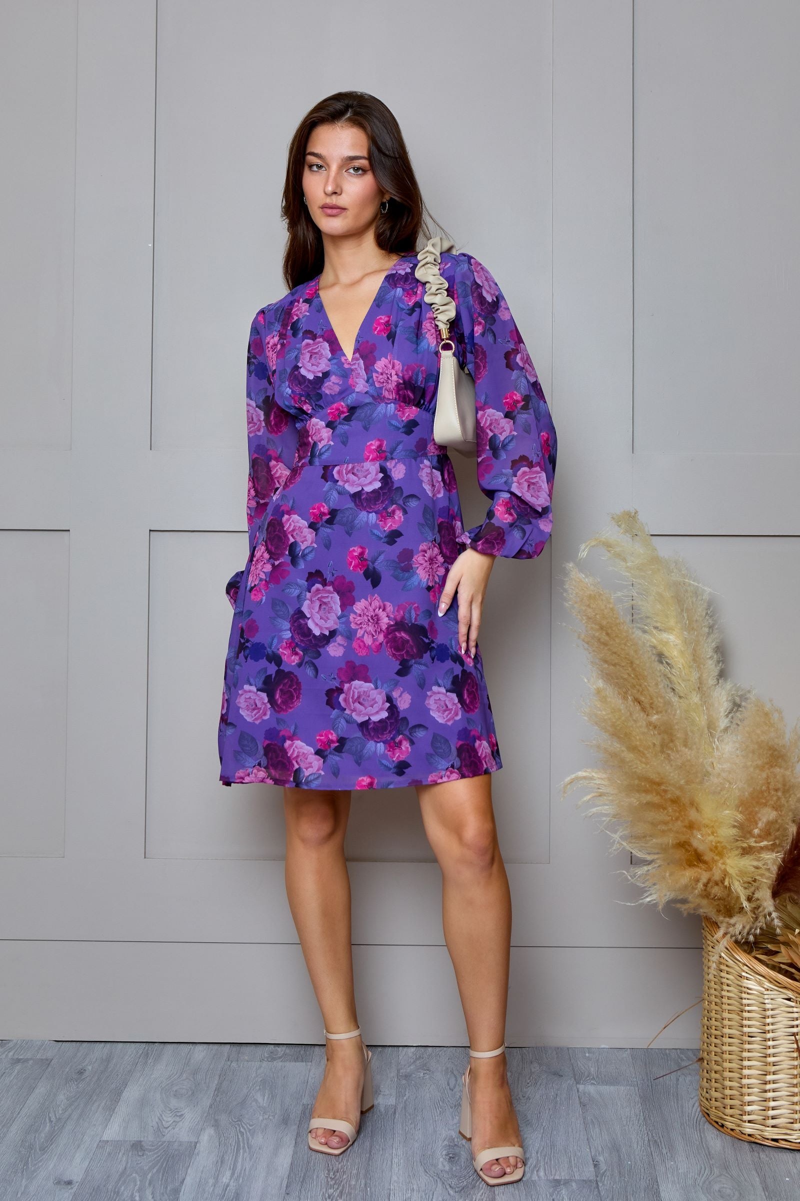 Plus Size V Neck Floral Printed Chiffon Dress in Purple