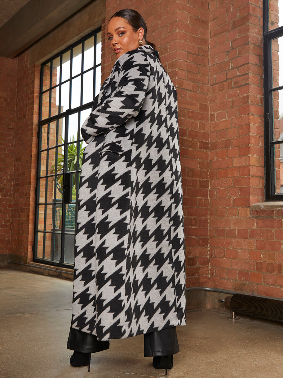 Oversized Dogtooth Coat in Black and White
