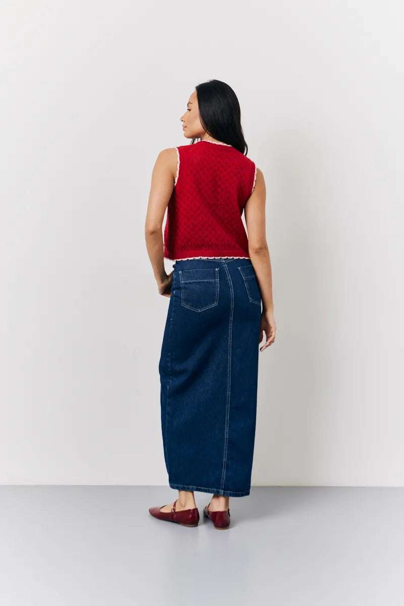 In The Style Contrast Edge Tie Front Knitted Waistcoat in Red