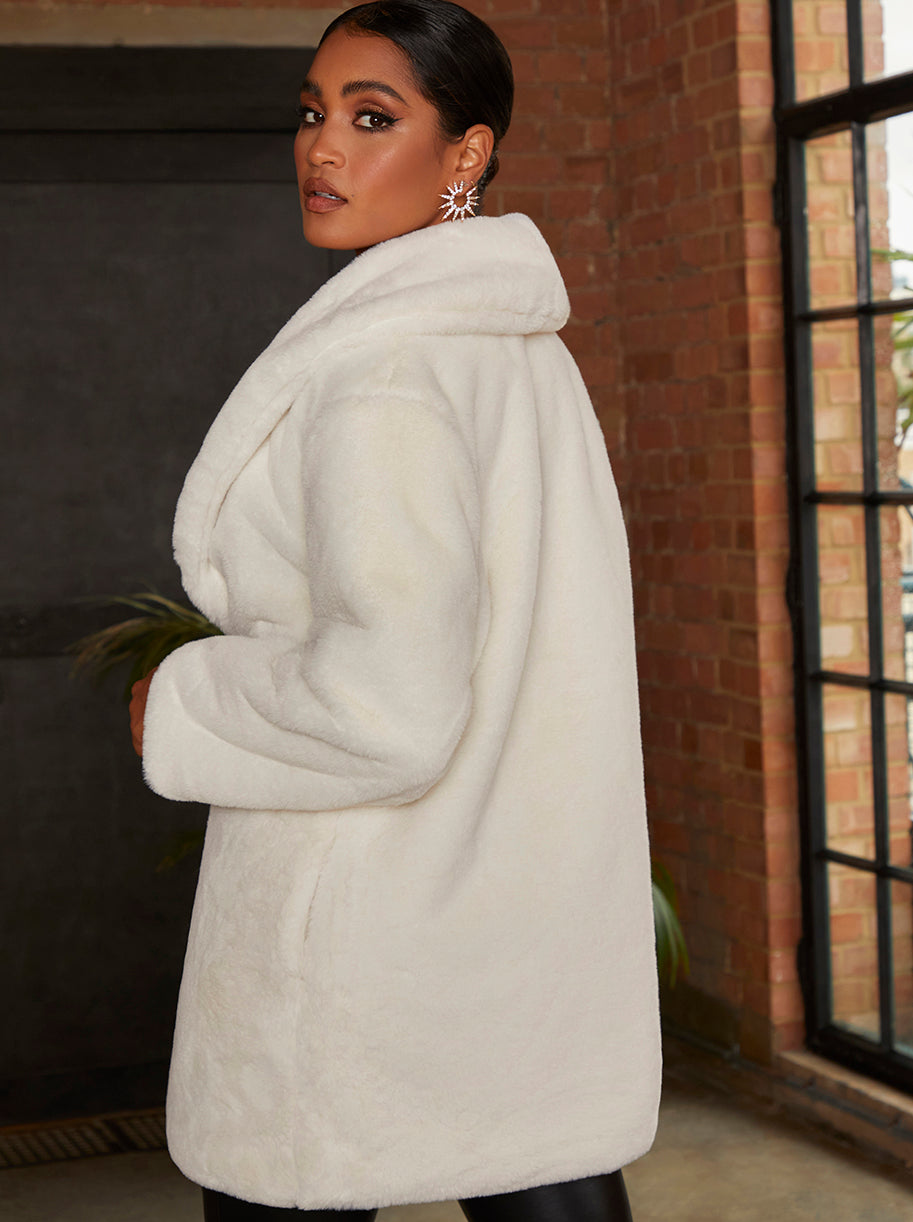 Plush Faux Fur Coat in Cream