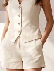 Tailored Short in Cream