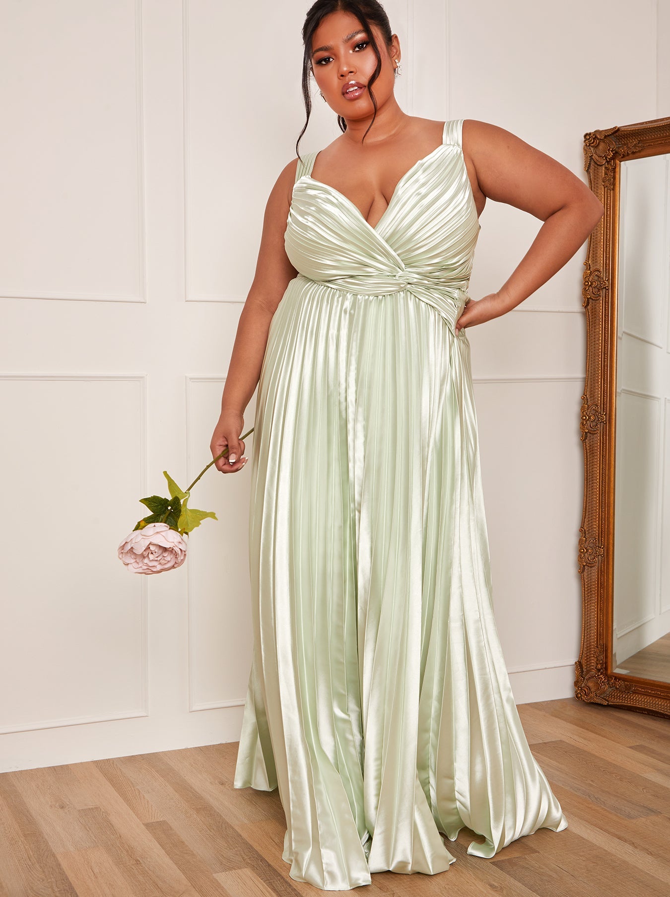 Plus Size Green Dresses UK | Curve Green Dress Styles for Every Event | Chi Chi London UK Plus Size Green Dresses UK | Curve Green Dress Styles for Every Event | Chi Chi London UK