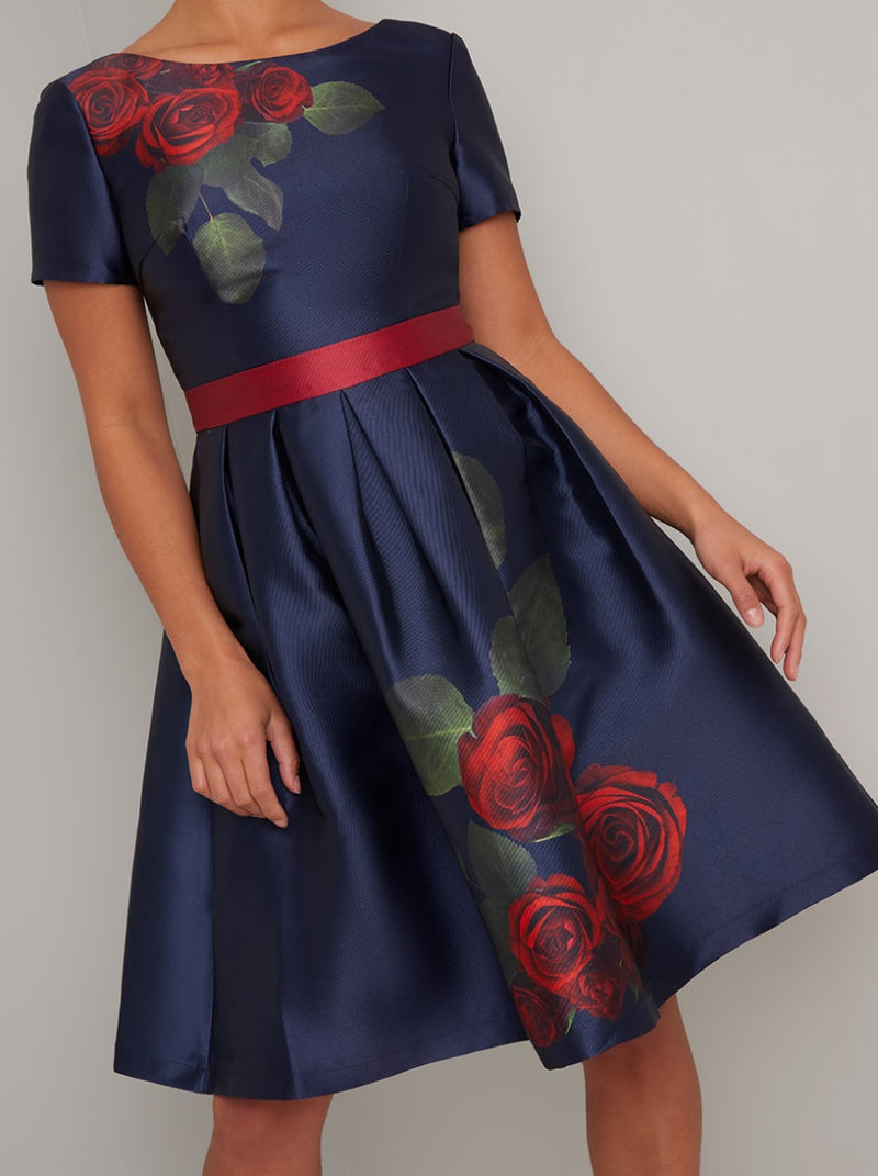 Petite Short Sleeved Bold Print Midi Dress in Blue