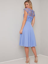 Cap Sleeved Lace Bodice Midi Dress in Blue