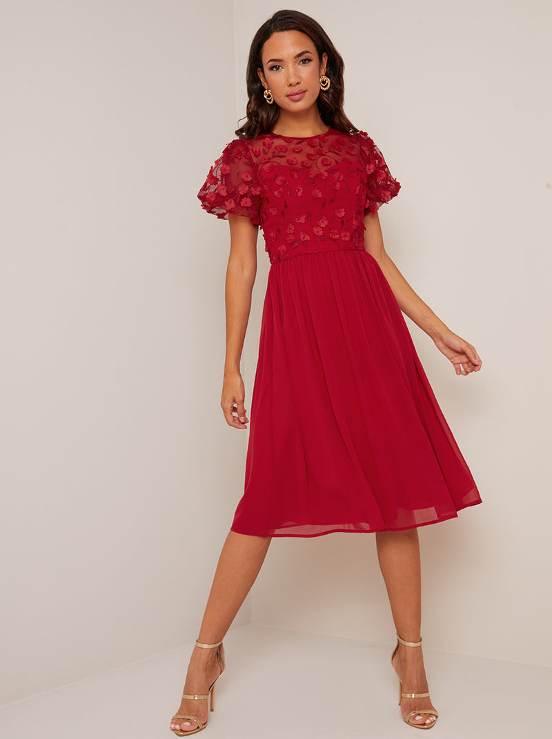 Puff Sleeve 3D Lace Midi Dress in Berry