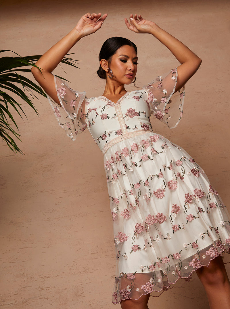 V Neck Floral Embroidered Lace Midi Dress in Pink