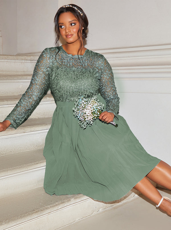 High Neck lace long Sleeve Midi Dress in Green